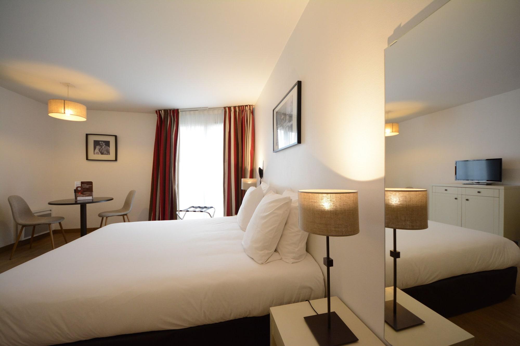 Hotel Cerise Chatou Εξωτερικό φωτογραφία