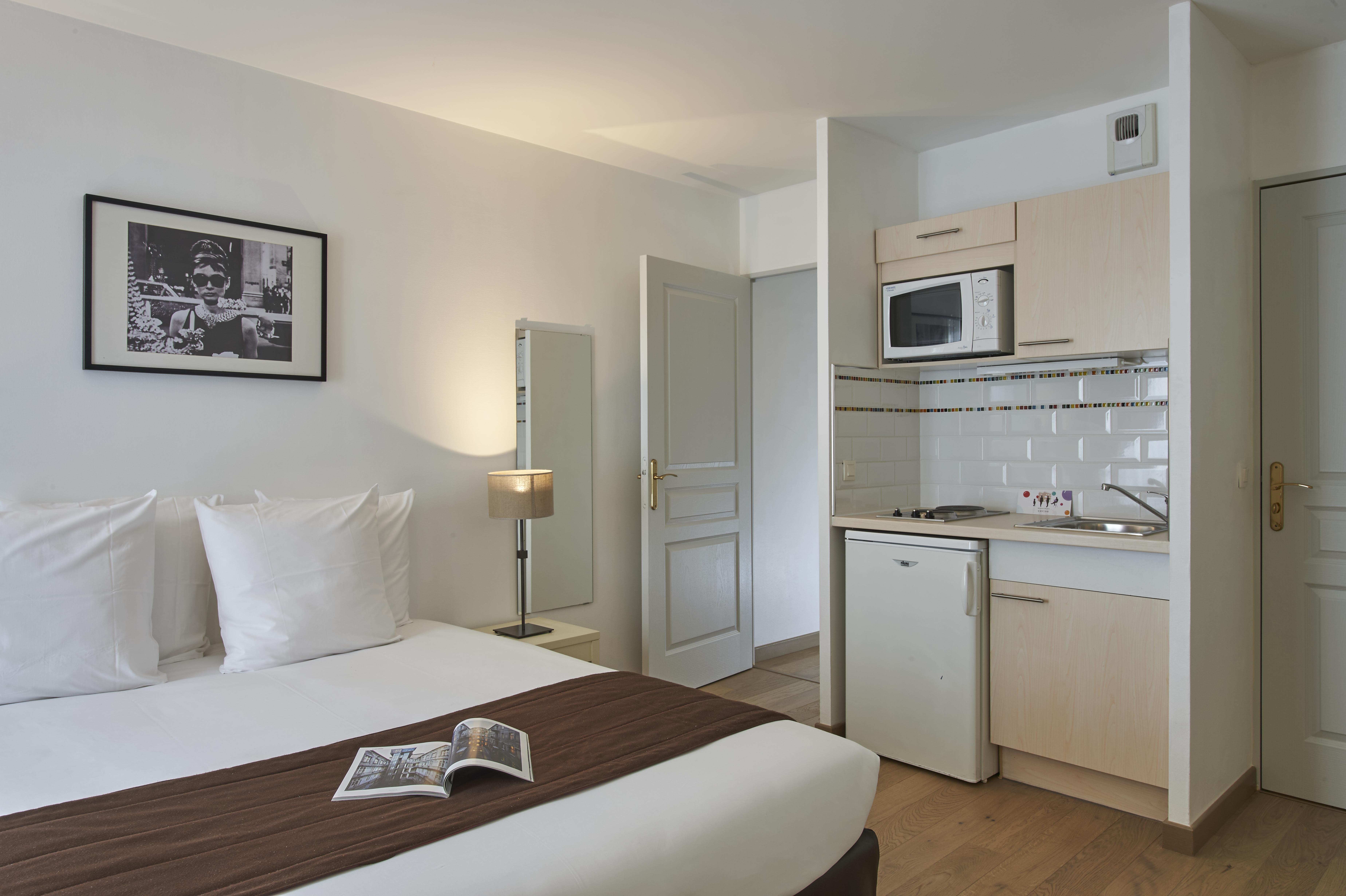 Hotel Cerise Chatou Εξωτερικό φωτογραφία
