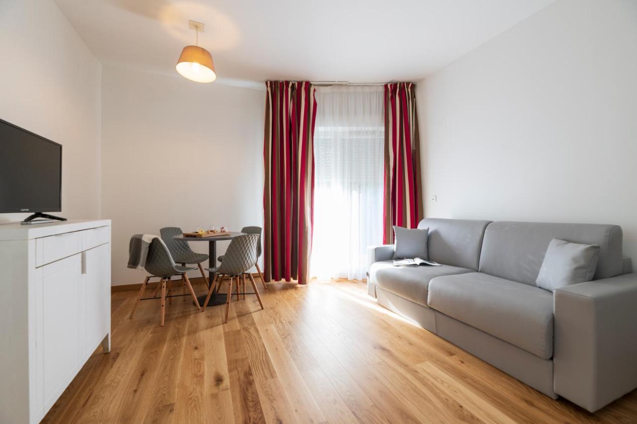 Hotel Cerise Chatou Εξωτερικό φωτογραφία
