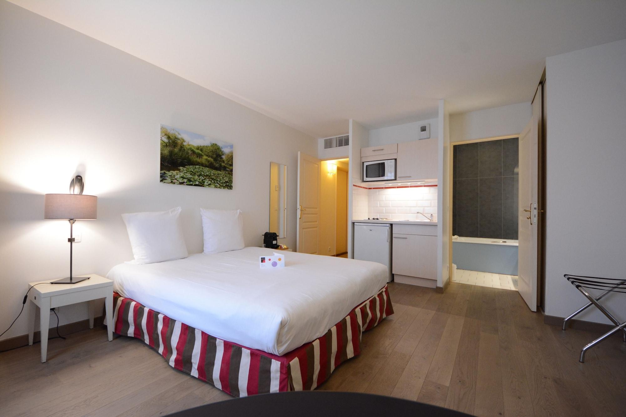 Hotel Cerise Chatou Εξωτερικό φωτογραφία