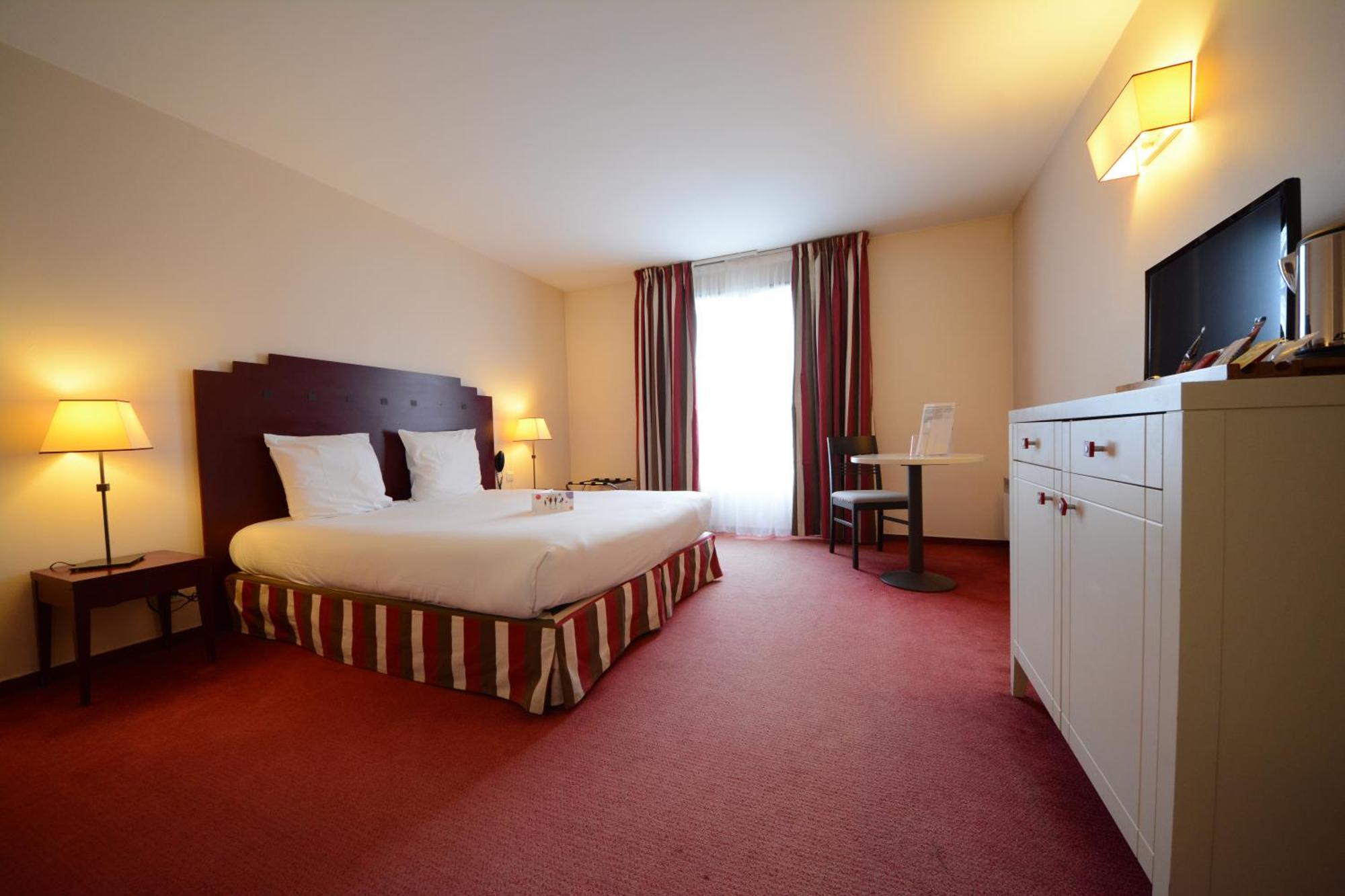 Hotel Cerise Chatou Εξωτερικό φωτογραφία