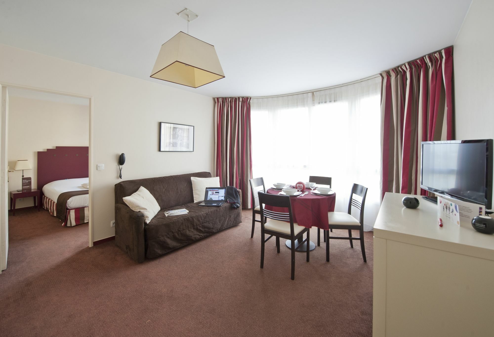 Hotel Cerise Chatou Εξωτερικό φωτογραφία